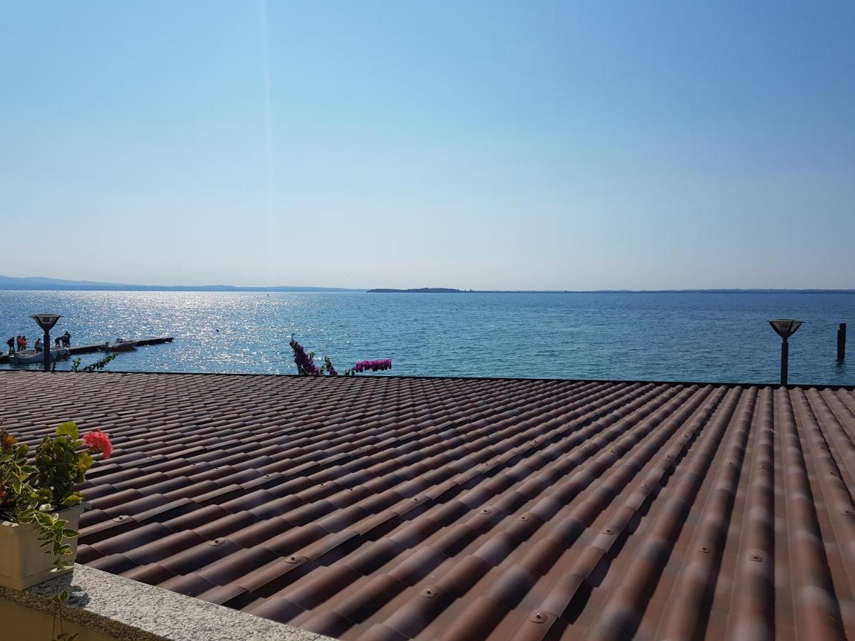 Graziosa Al Porto Villa Moniga del Garda Bagian luar foto