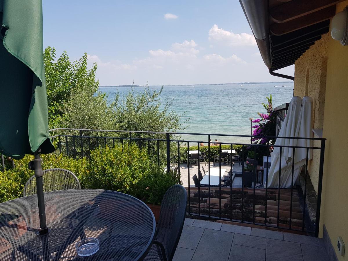 Graziosa Al Porto Villa Moniga del Garda Bagian luar foto
