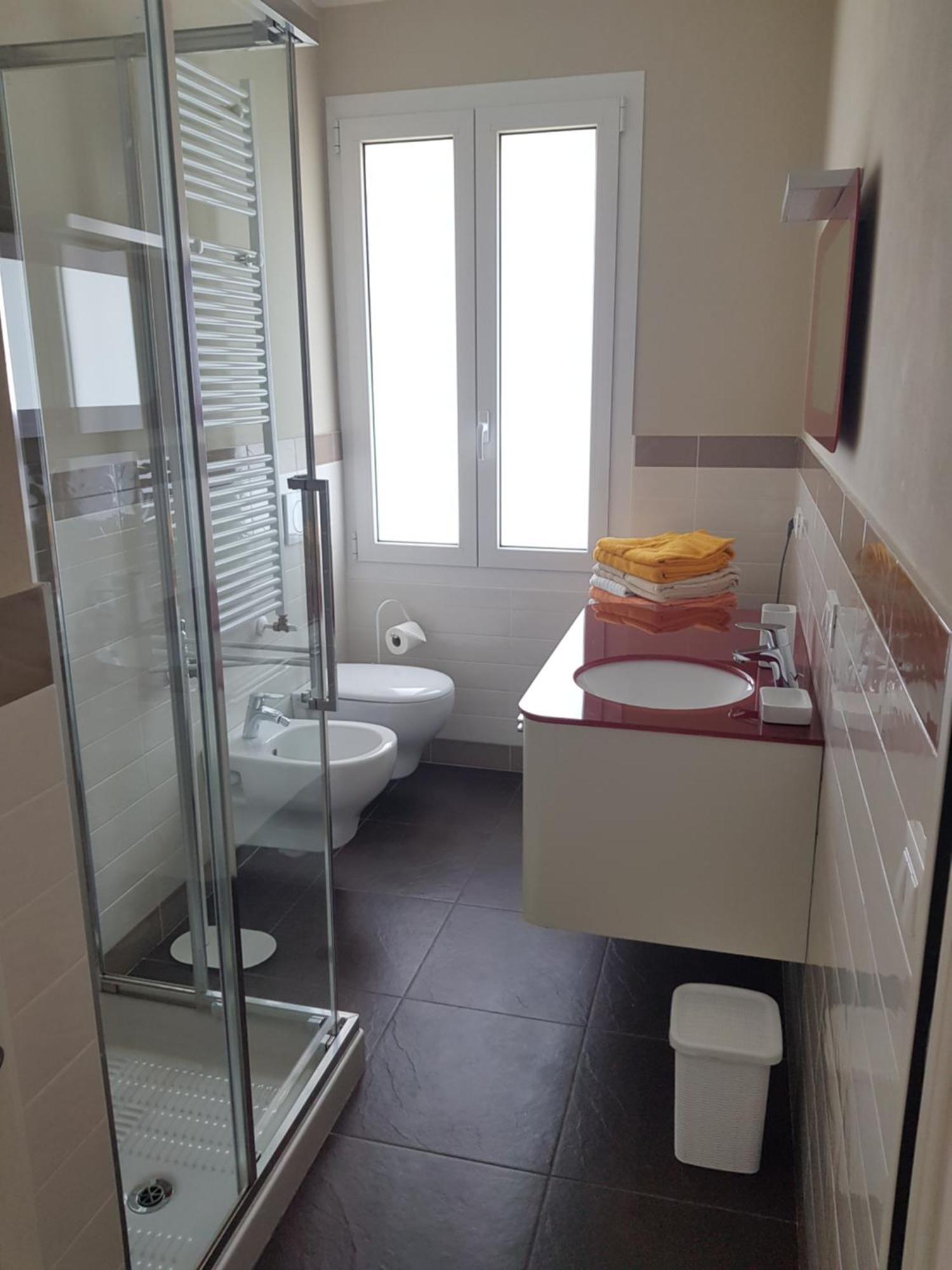Graziosa Al Porto Villa Moniga del Garda Bagian luar foto