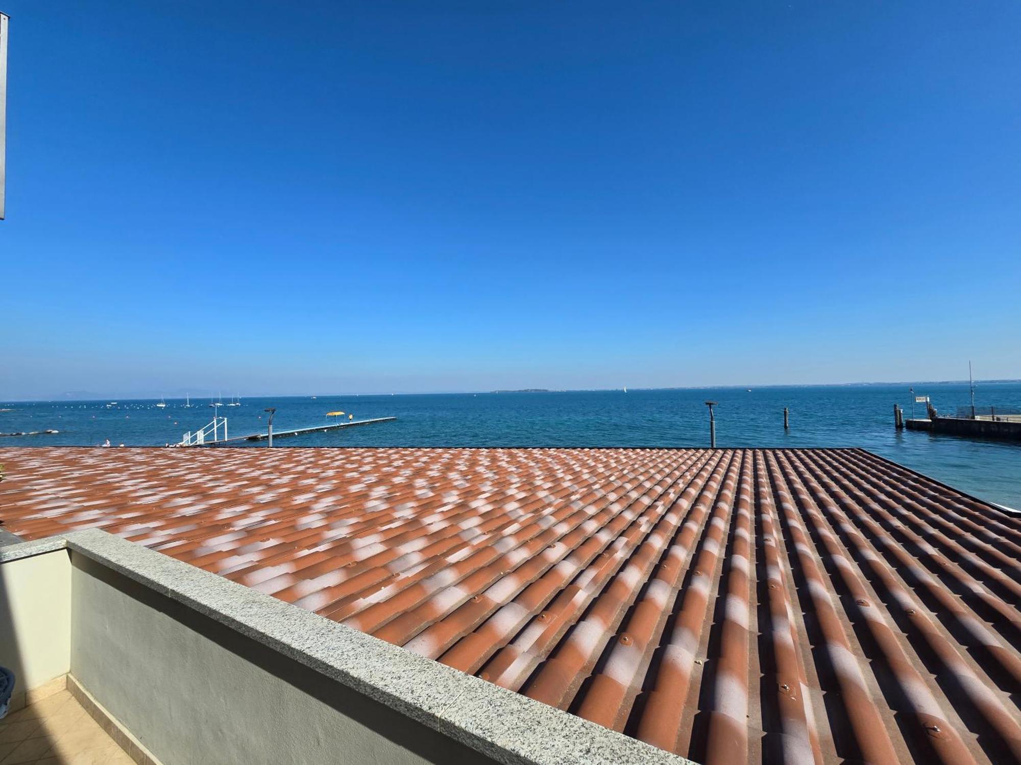 Graziosa Al Porto Villa Moniga del Garda Bagian luar foto